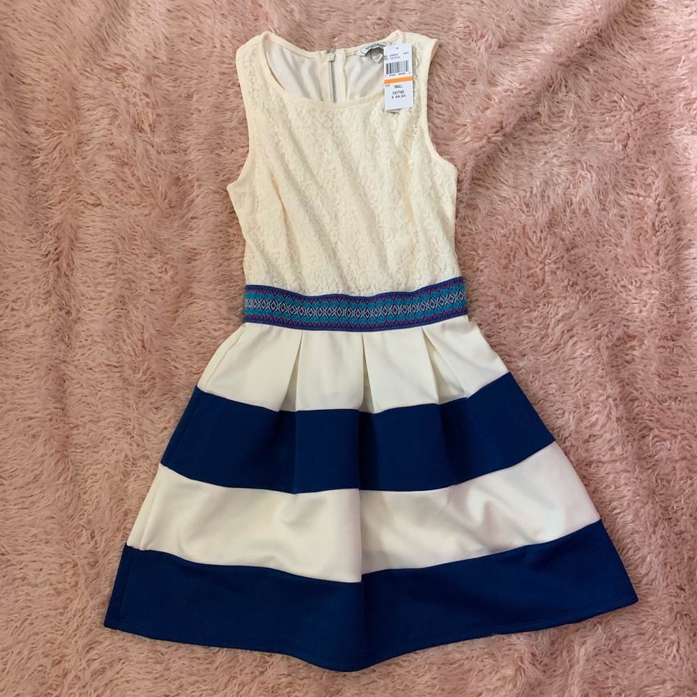 NWT Beautiful Speechless Pleated Lace Dress
